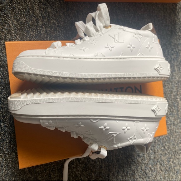 Louis Vuitton sneakers - Picture 8 of 15